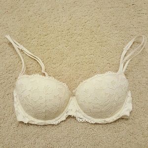 PINK by Victoria’s Secret White Lace Push Up Bra